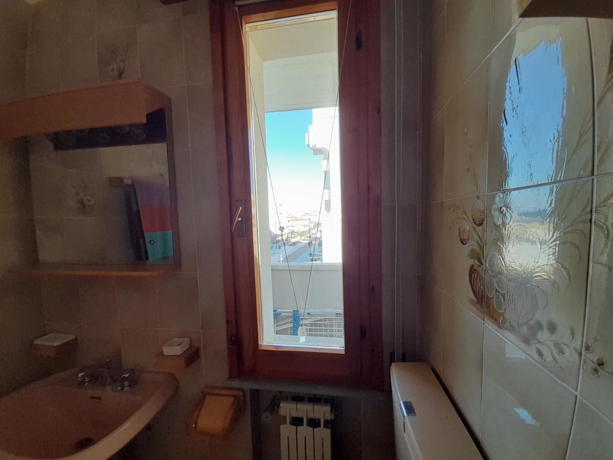 Appartamento Vista Mare Viserbella, Vicissimo Alla Fiera リミニ エクステリア 写真