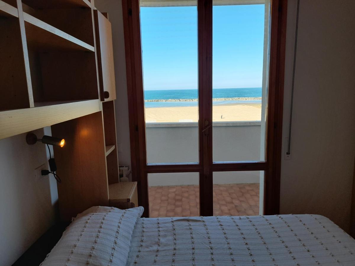 Appartamento Vista Mare Viserbella, Vicissimo Alla Fiera リミニ エクステリア 写真